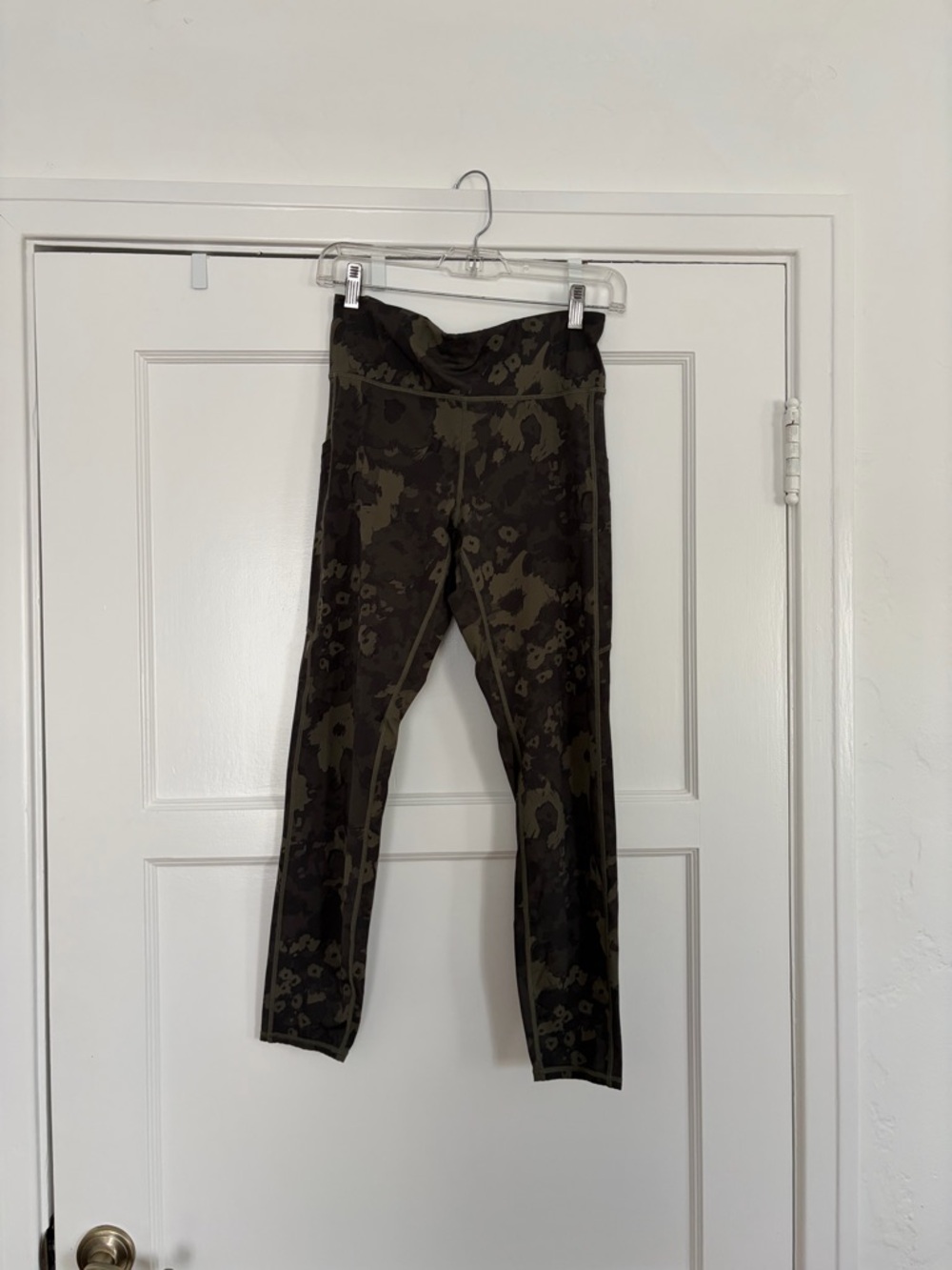 Vuori Stride Legging Oregano Flower - Picture 2 of 4